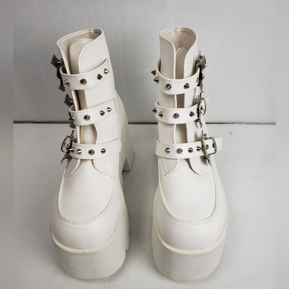Demonia Womens Platform Ankle Boots Ashes-55 White Bat Buckle no size - Picture 2 of 12
